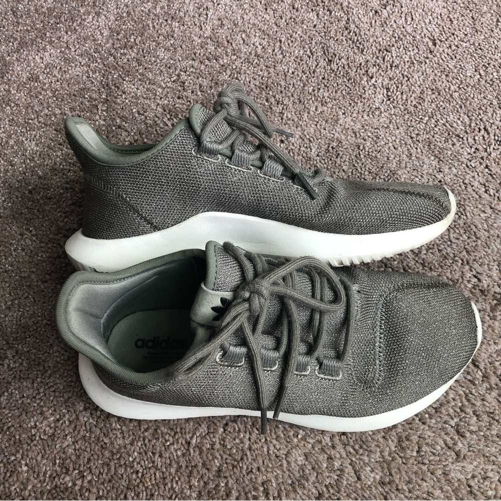 Adidas gym shoe